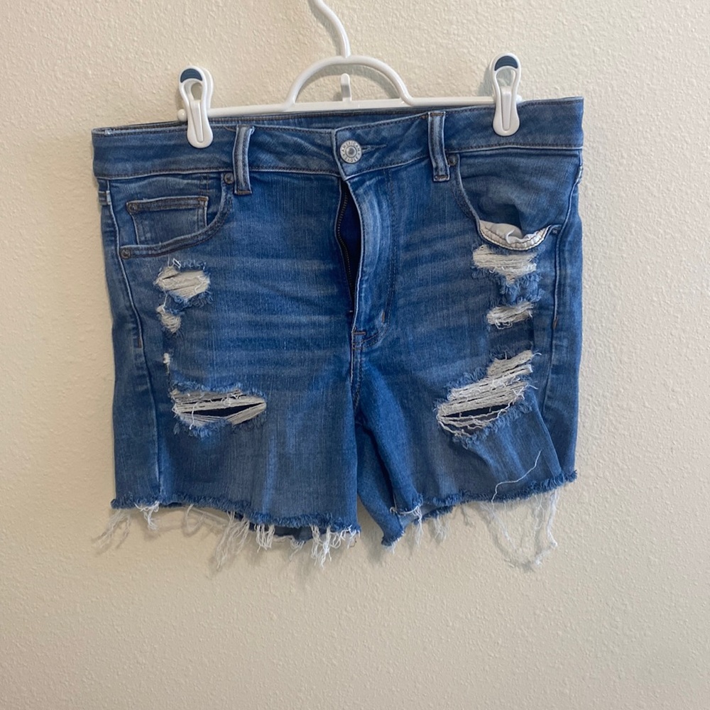 *LIKE NEW!* American Eagle Distressed Shorts
